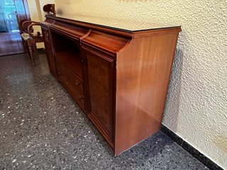 Aparador de madera maciza