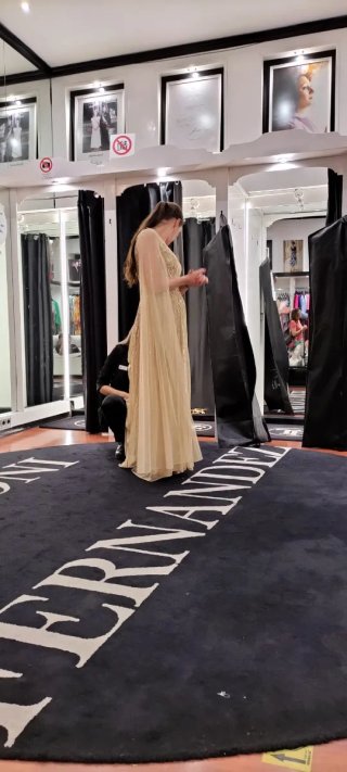 Vestido de fiesta o boda dorado