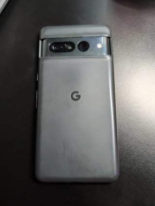 Google Pixel 7 Pro Negro (Desperfectos) + funda.