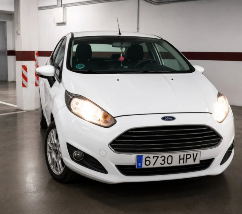 Ford Fiesta 2013 - foto 1
