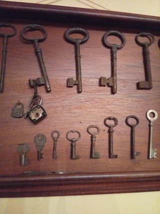 Cuadro decorativo con llaves antiguas