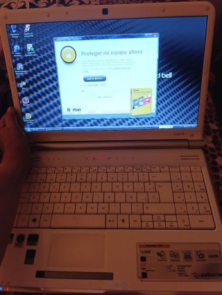 Packard Bell Portátil Beige/Blanco