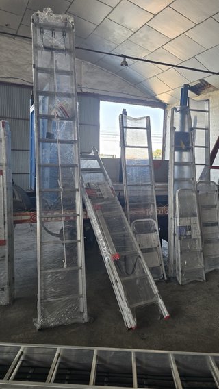 Escaleras extensibles 2 tramos 4,5m 3tramos...