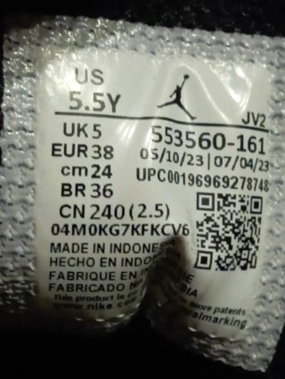 Zapatillas Air Jordan Negras y Rojas
