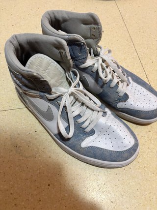 Air Jordan 1 High