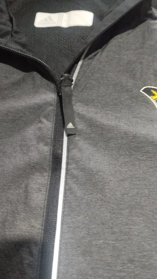 Sudadera Adidas con cremallera