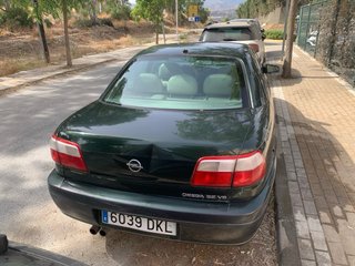 Opel Omega 2003