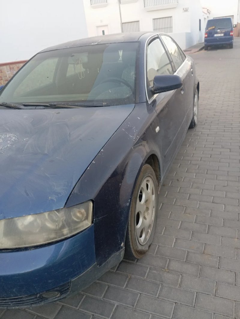 Audi A4 2004 - foto 1