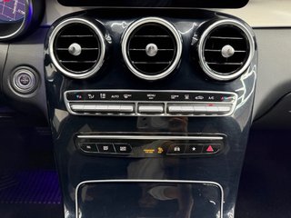 Mercedes-Benz GLC Coupé 2021 300de 306cv AMG LINE