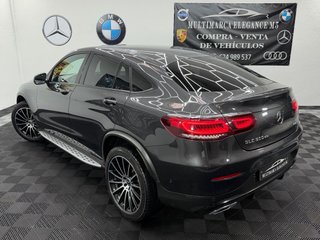 Mercedes-Benz GLC Coupé 2021 300de 306cv AMG LINE