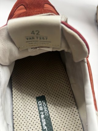 Zapatillas Premiata Beige y Rojo