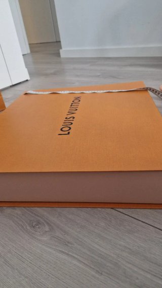 Caja y Bolsa Louis Vuitton Naranja