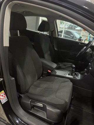 VOLKSWAGEN PASSAT 🟡 2.0 TDI 110cv NACIONAL PERFECT