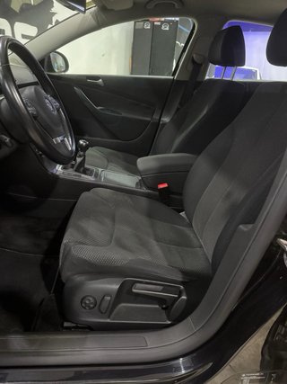 VOLKSWAGEN PASSAT 🟡 2.0 TDI 110cv NACIONAL PERFECT