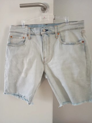 Pantalón LEVIS  vaquero hombre corto