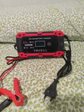 Cargador Batería HUSGW 12V 10A Inteligente