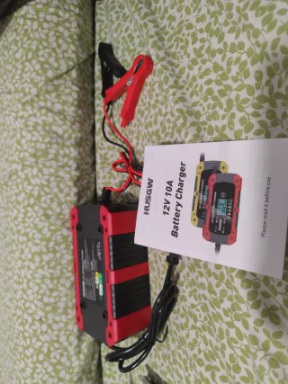 Cargador Batería HUSGW 12V 10A Inteligente