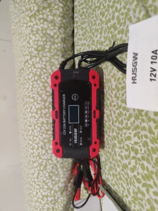 Cargador Batería HUSGW 12V 10A Inteligente