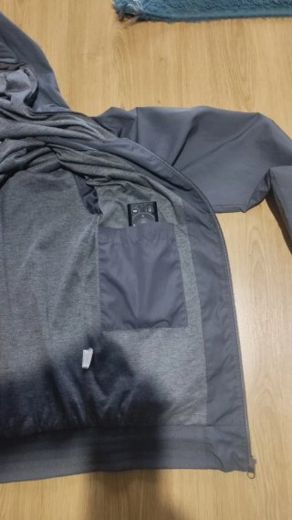 Sudadera con capucha y cremallera