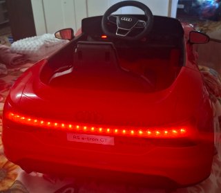 Coche eléctrico infantil Audi RS e-tron GT