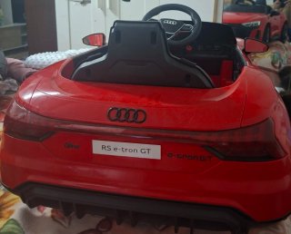 Coche eléctrico infantil Audi RS e-tron GT