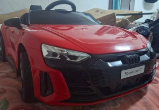 Coche eléctrico infantil Audi RS e-tron GT