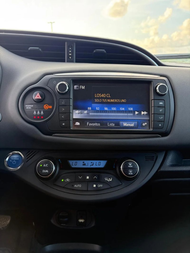Toyota Yaris 2017, foto 13