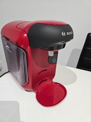 Cafetera Tassimo Bosch Roja