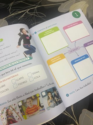 Libro coneixement del medi 1 primaria