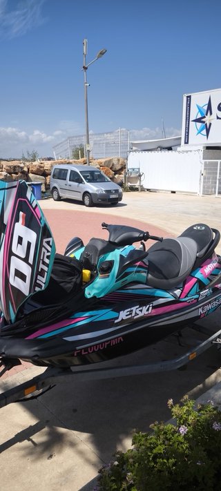 Jet Ski Kawasaki XL160 + plataforma incluida