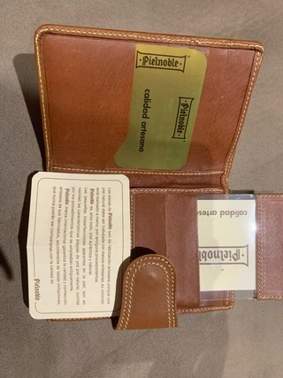 Cartera y porta llaves Pielnoble auténtica