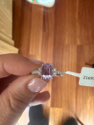 Anillo Kunzita 2.25 ct y Diamantes Oro 14K
