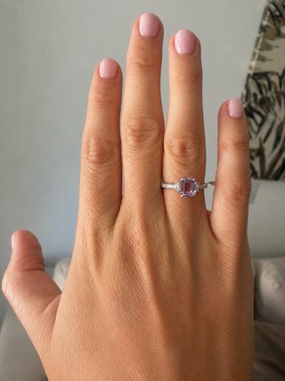 Anillo Kunzita 2.25 ct y Diamantes Oro 14K