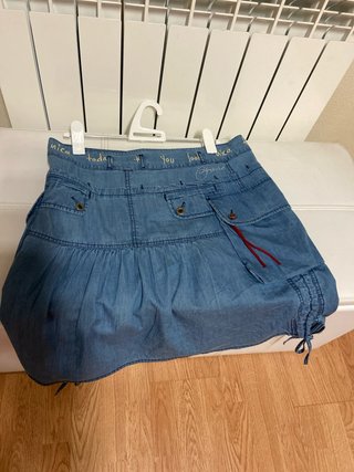 Falda vaquera Desigual bordada