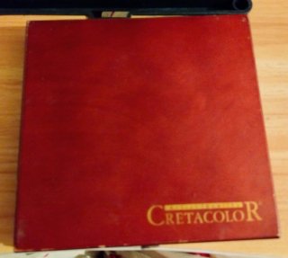 Lote Arte Cretacolor con cretas, sanguinas y Libro