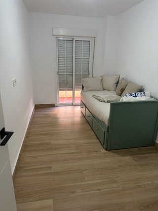 Cama Diván IKEA HEMNES con 2 colchones