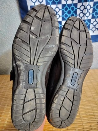 Zapatos de hombre marrones con velcro
