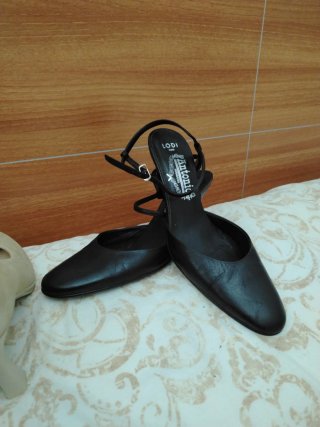 2 Pares Zapatos Mujer Lodi y Desiree