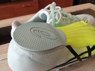 Zapatillas clavos Asics Hyper MD 8