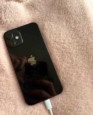 iPhone 12 mini negro