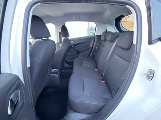 Peugeot 208 2015