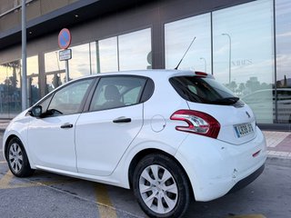 Peugeot 208 2015