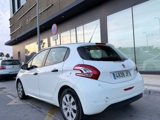 Peugeot 208 2015