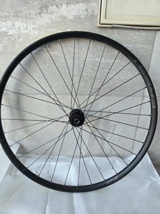 Llantas stans notubes crest s2, 32h TR. SOLO LLANT