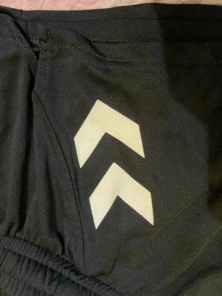 Pantalón corto deportivo Hummel negro