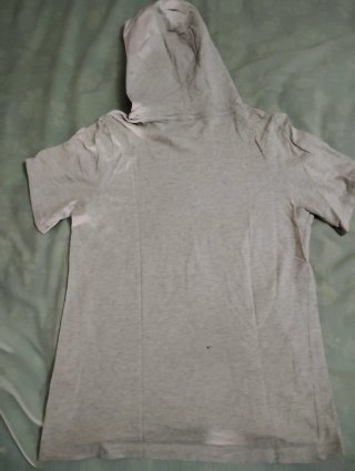 Camiseta Niño Con Capucha Manga Corta