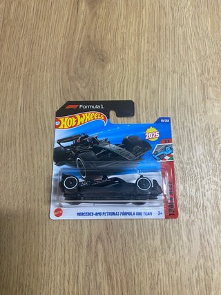 Hot Wheels Mercedes-AMG Petronas F1 2025