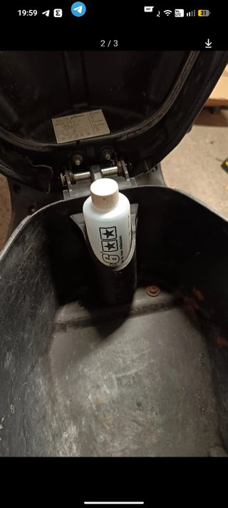 Soporte Bote Aceite Stage6 Scooter Negro