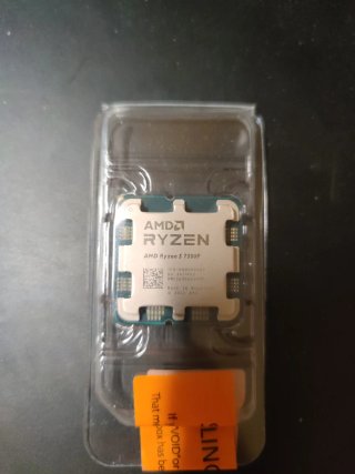 AMD Ryzen 5 7500F