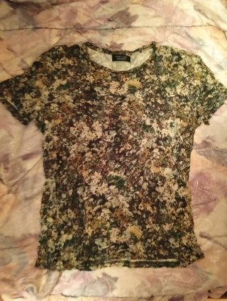 Camiseta Zara floral talla M